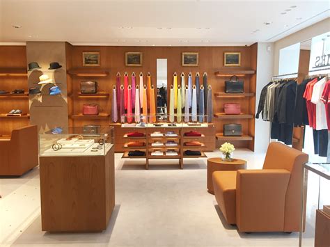 hermes boutique lausanne.